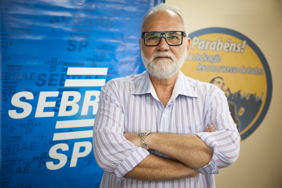 Consultor Sergio Diniz, na sede do escritório do Sebrae em Campinas. Data: 24/03/2014. Local: Campinas/SP. Foto: Ricardo Lima/A2FOTOGRAFIA